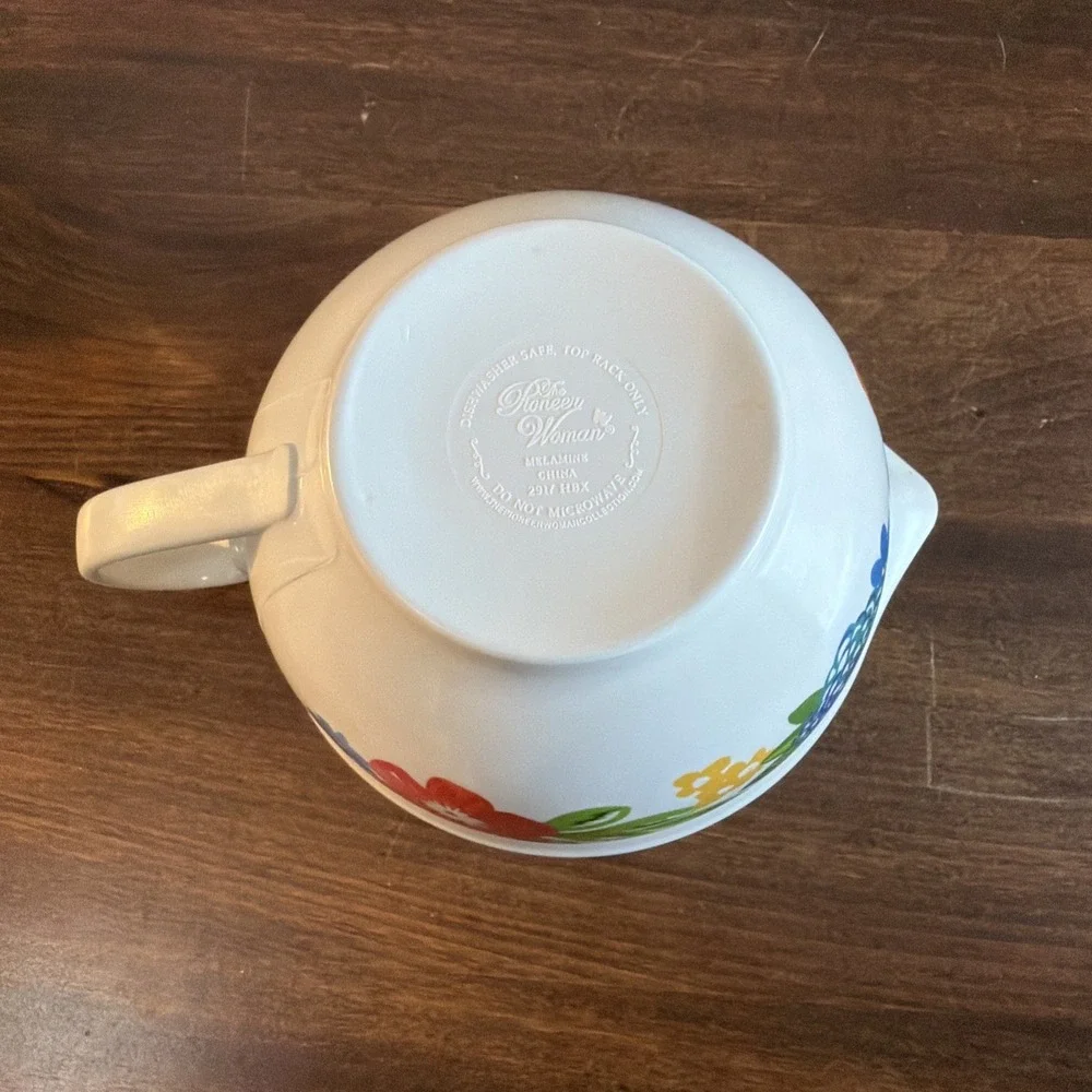 The Pioneer Woman Melamine Floral 2 Cup Measuring Cup W Spout Plastic Gravy Boat